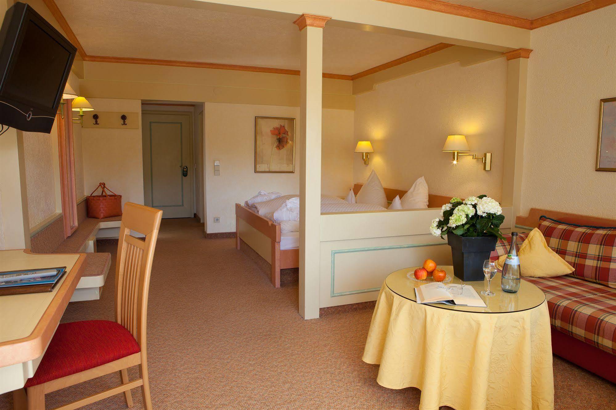 Hotel Lamm Baiersbronn Mitteltal Ngoại thất bức ảnh